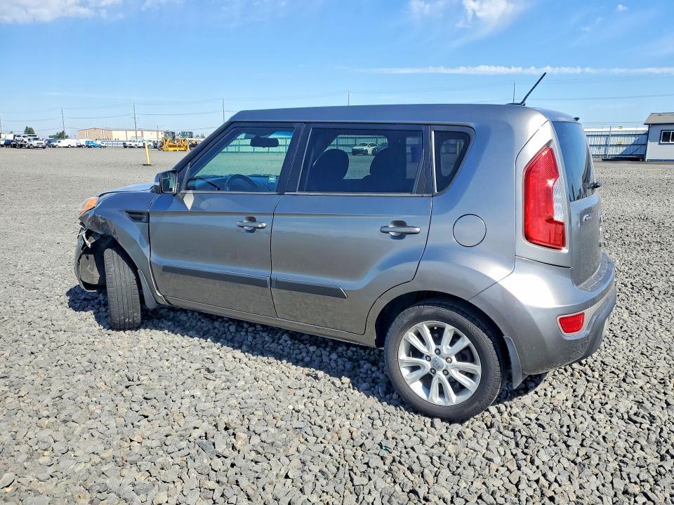 KNDJT2A68D7574420 2013 KIA SOUL photo no. 2
