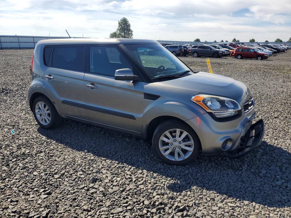 KNDJT2A68D7574420 2013 KIA SOUL photo no. 4