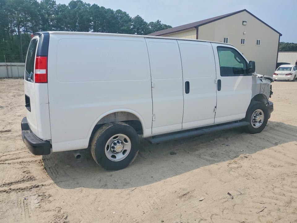 1GCWGAFP6S1187533 2025 CHEVROLET EXPRESS G2500 photo no. 3