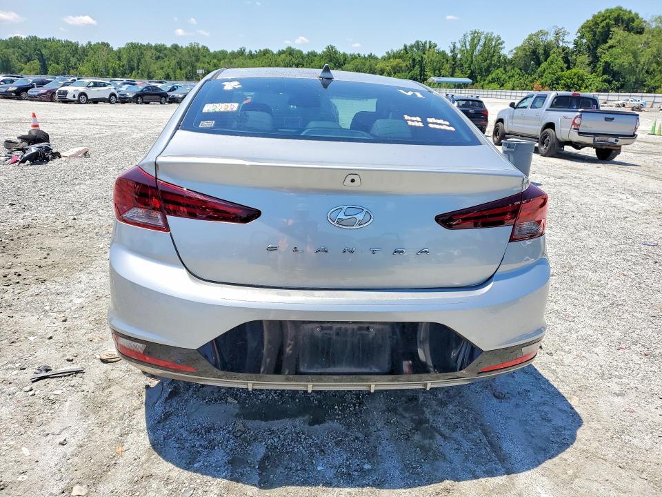 2020 HYUNDAI ELANTRA VALUE EDITION — Фото 6 из 12