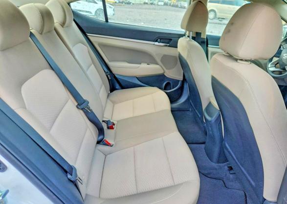 2020 HYUNDAI ELANTRA SEL — Фото 10 из 12