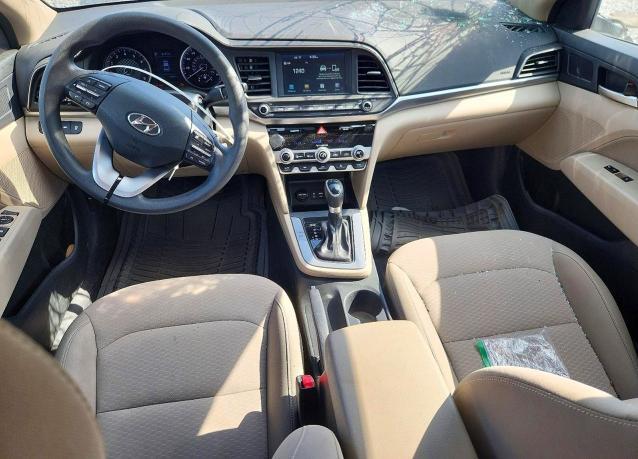 2020 HYUNDAI ELANTRA SEL — Фото 8 из 12