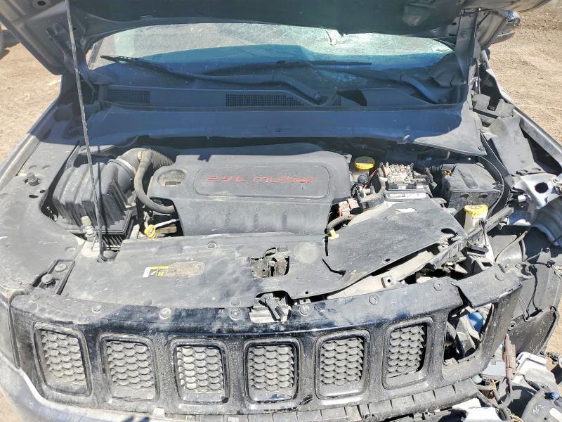 3C4NJDBB2JT325259 2018 JEEP COMPASS photo no. 12
