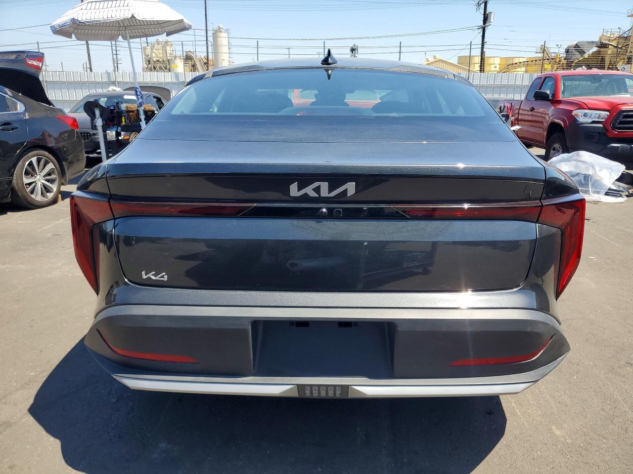 2025 KIA K4 LXS — Фото 6 из 13
