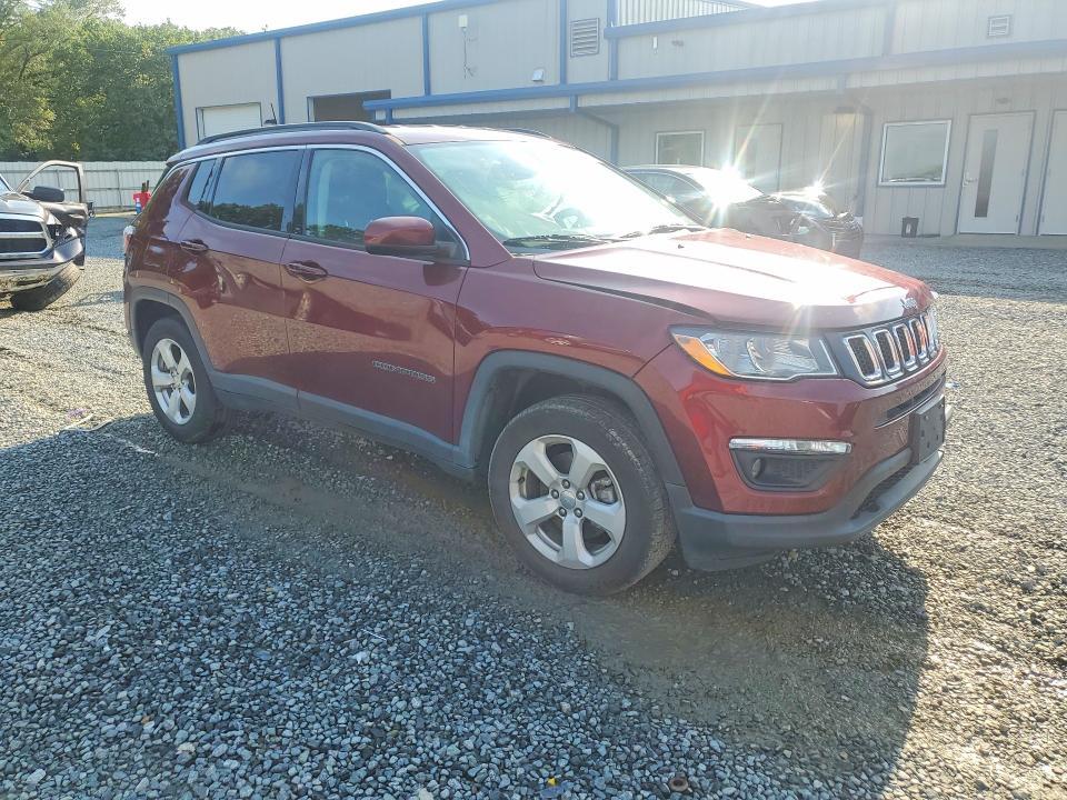 3C4NJDBB8LT241160 2020 JEEP COMPASS photo no. 4
