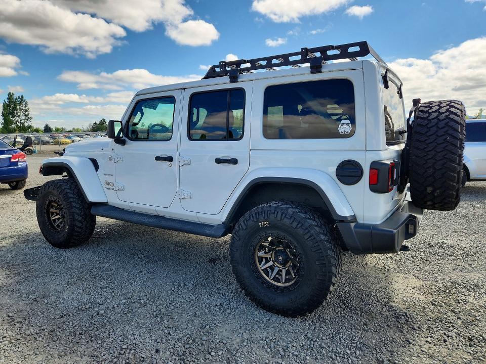2020 JEEP WRANGLER UNLIMITED SAHARA — Фото 2 из 13