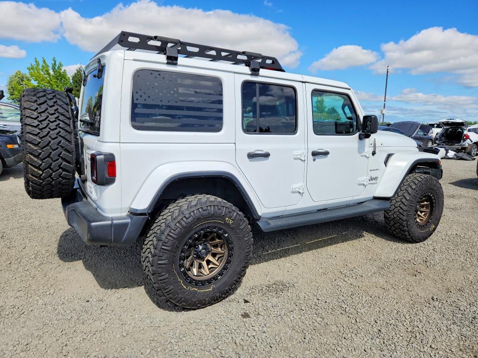 2020 JEEP WRANGLER UNLIMITED SAHARA — Фото 3 из 13