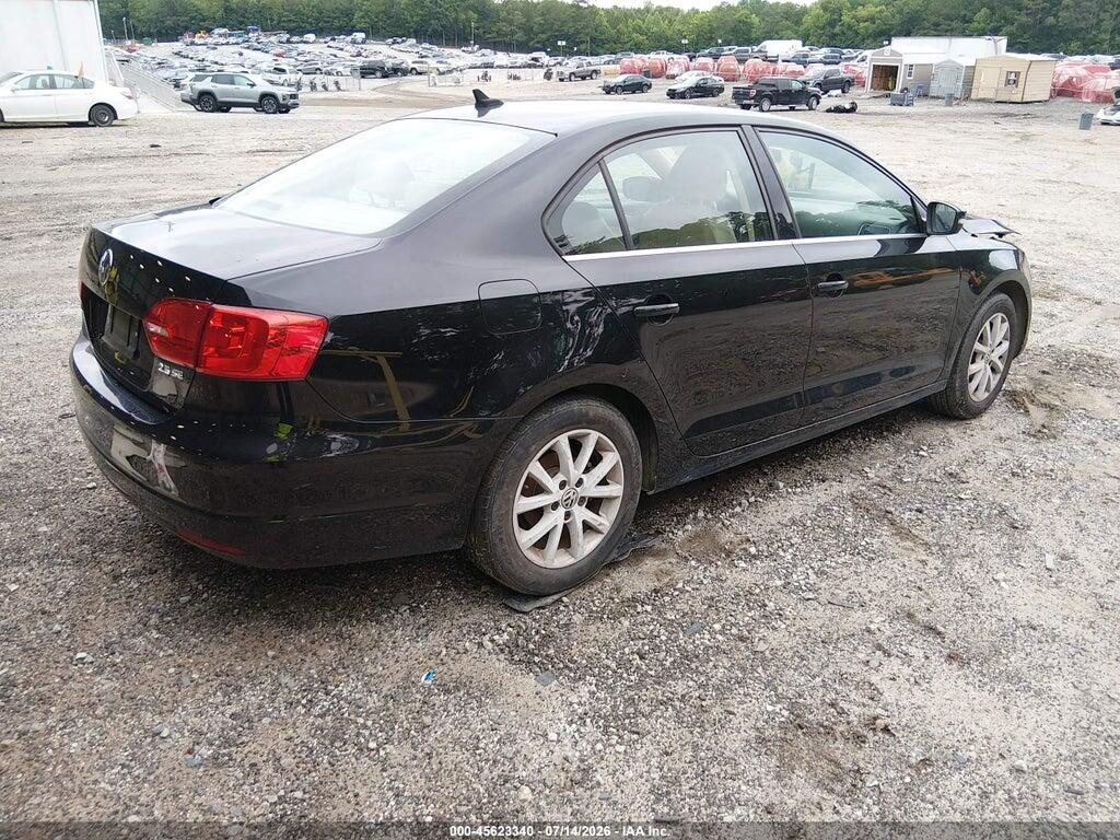 3VWDX7AJXDM378937 2013 VOLKSWAGEN JETTA photo no. 4
