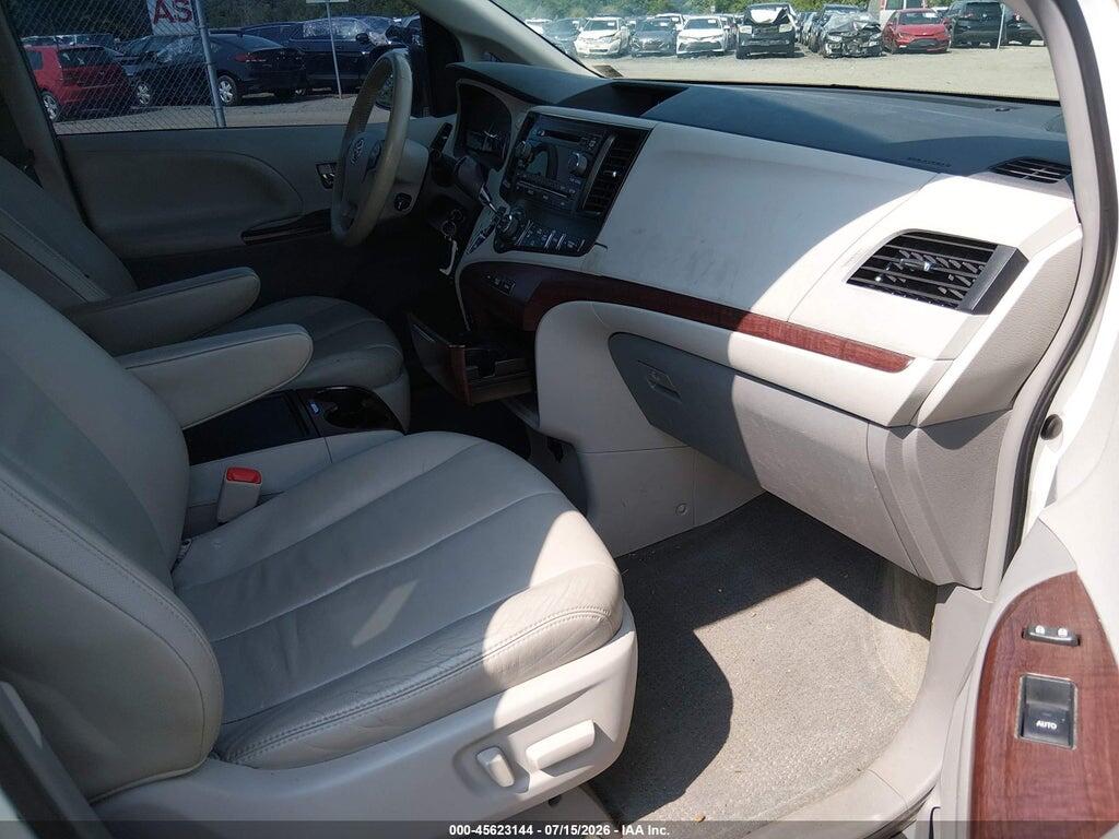 5TDYK3DCXCS245280 2012 TOYOTA SIENNA photo no. 5