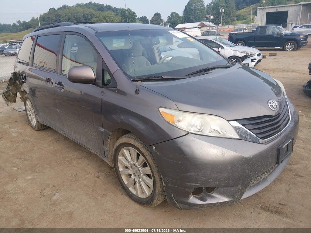 5TDJK3DC8ES078549 2014 TOYOTA SIENNA photo no. 1
