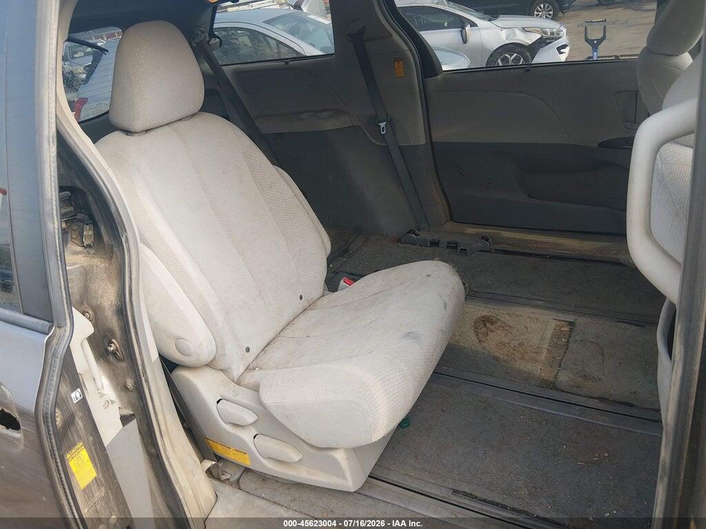 5TDJK3DC8ES078549 2014 TOYOTA SIENNA photo no. 8