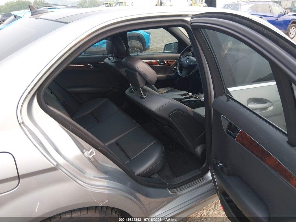 WDDGF8BB5BR164858 2011 MERCEDES-BENZ C 300 photo no. 8