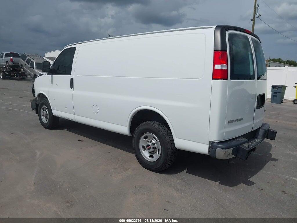 1GTW7AFF4H1908304 2017 GMC SAVANA 2500 photo no. 3