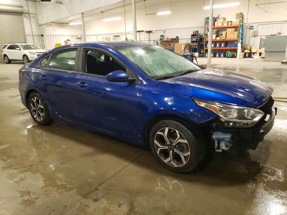 2020 KIA FORTE LXS — Фото 4 из 12