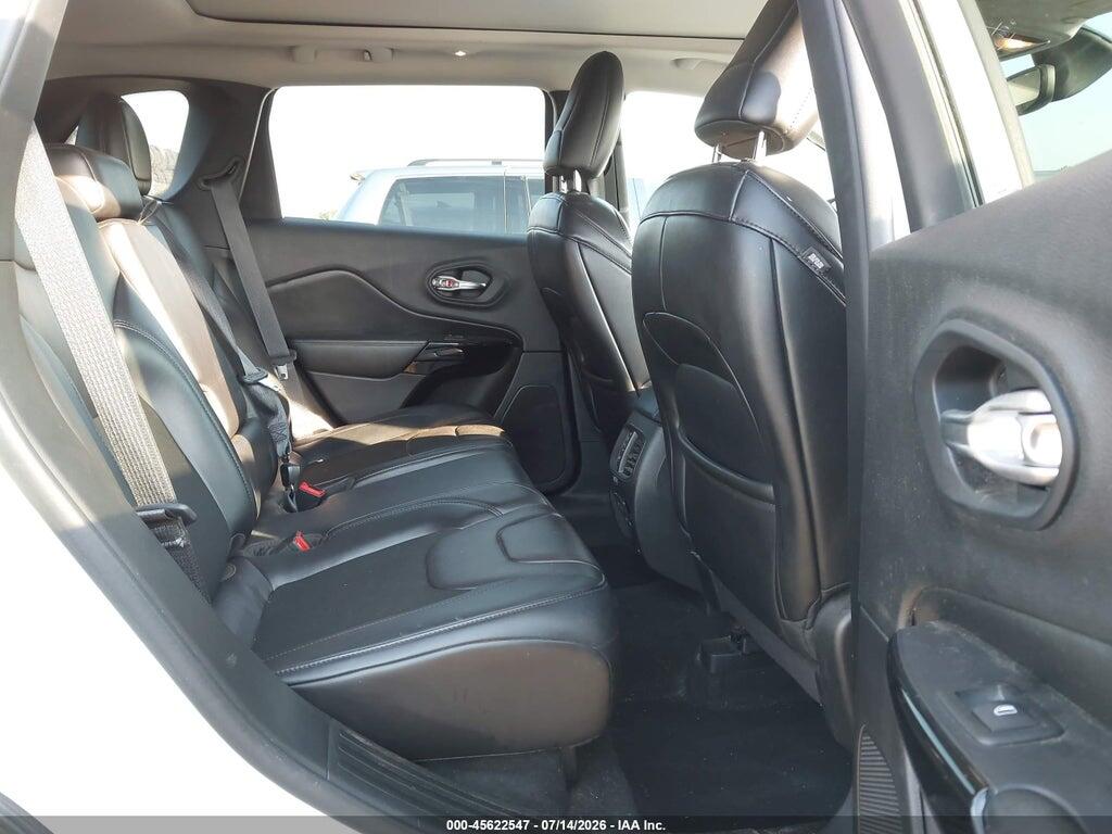 1C4PJMLB3KD472138 2019 JEEP CHEROKEE photo no. 8