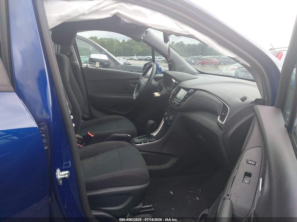 3GNCJKSB1HL213243 2017 CHEVROLET TRAX photo no. 5