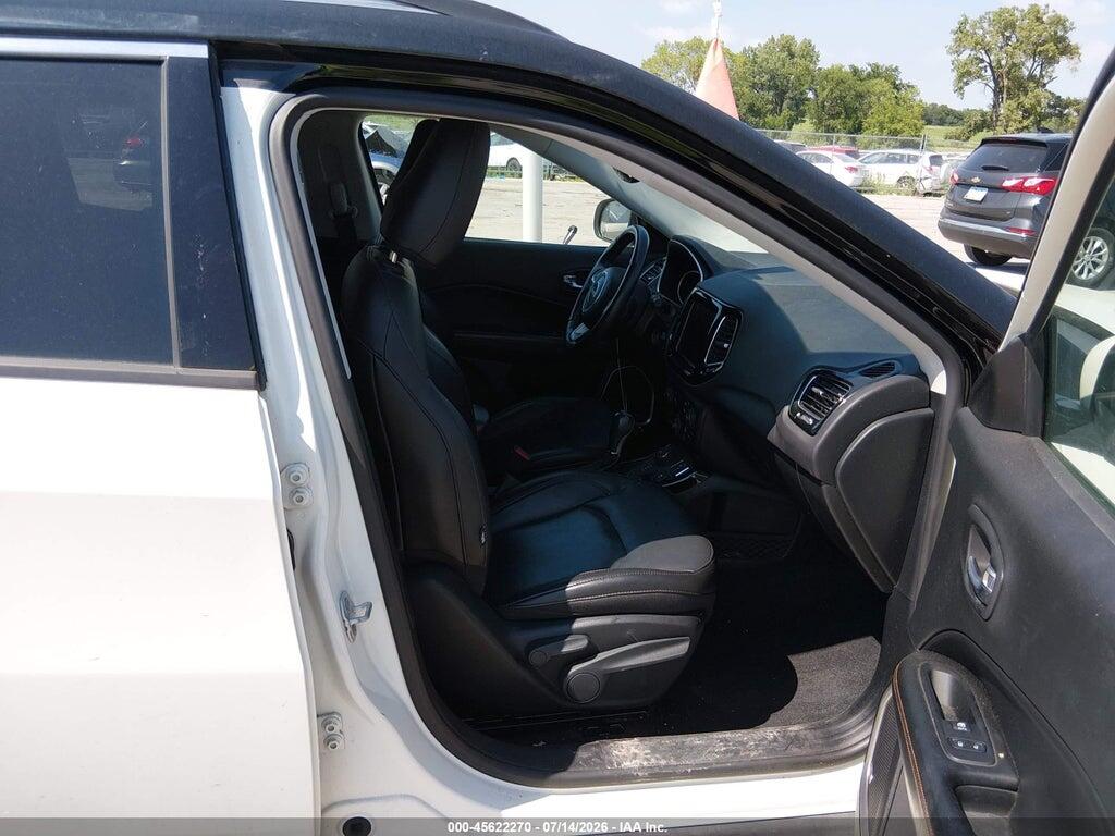 3C4NJDCB9JT177433 2018 JEEP COMPASS photo no. 5