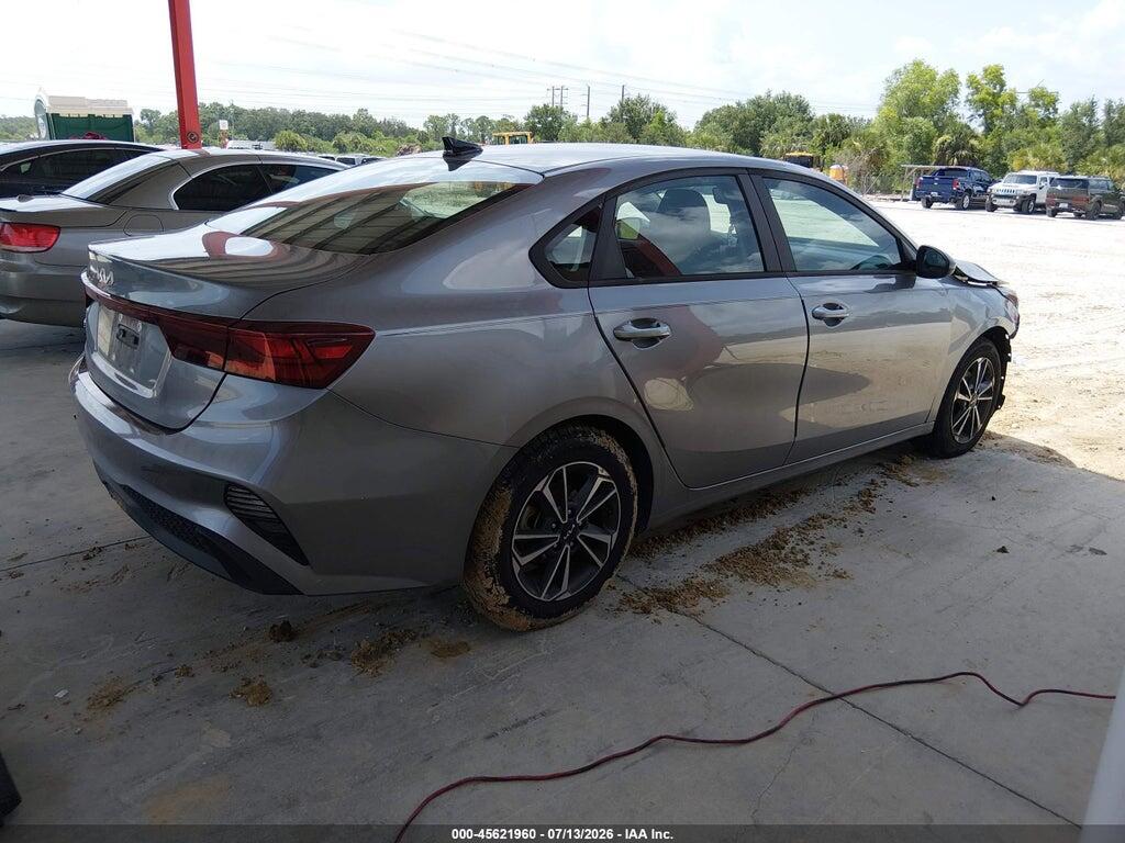 3KPF24AD0PE559935 2023 KIA FORTE photo no. 4