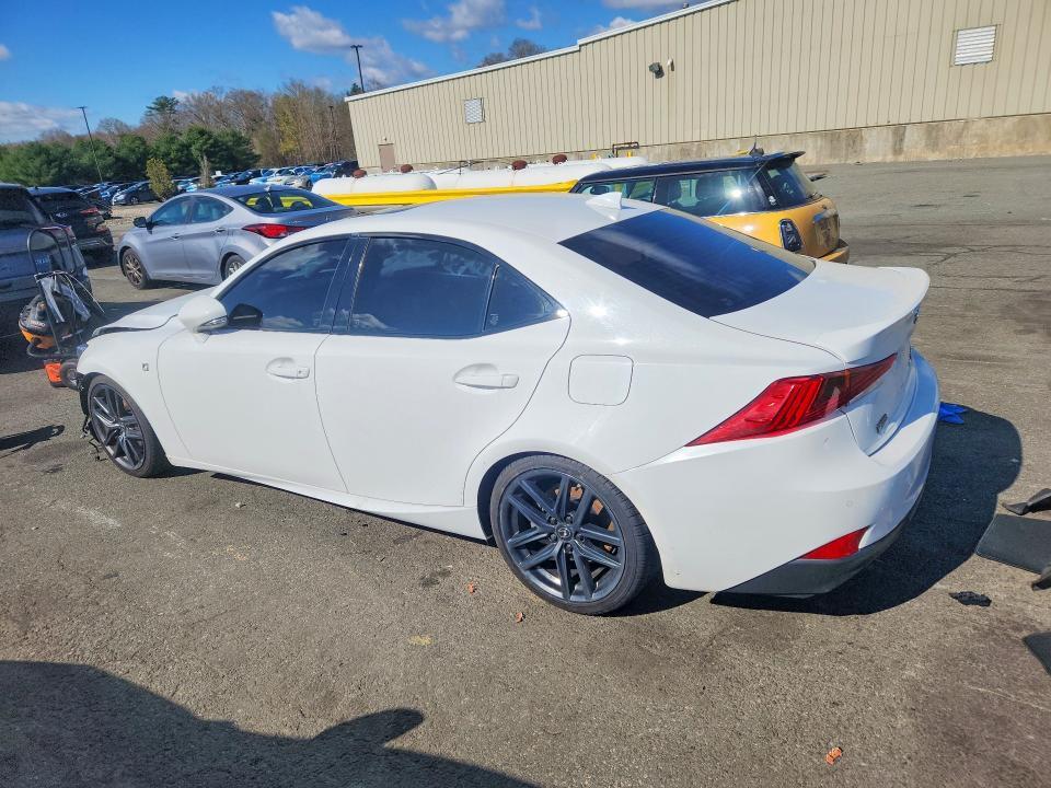 2020 LEXUS IS 300 F SPORT — Фото 2 из 12
