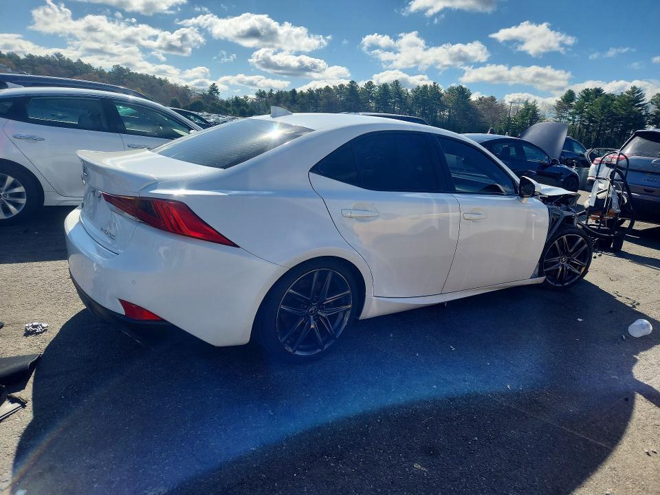 2020 LEXUS IS 300 F SPORT — Фото 3 из 12