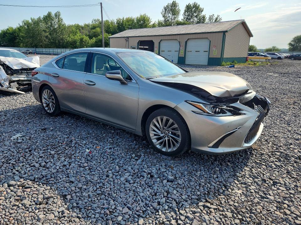 2020 LEXUS ES 350 LUXURY — Фото 4 из 12