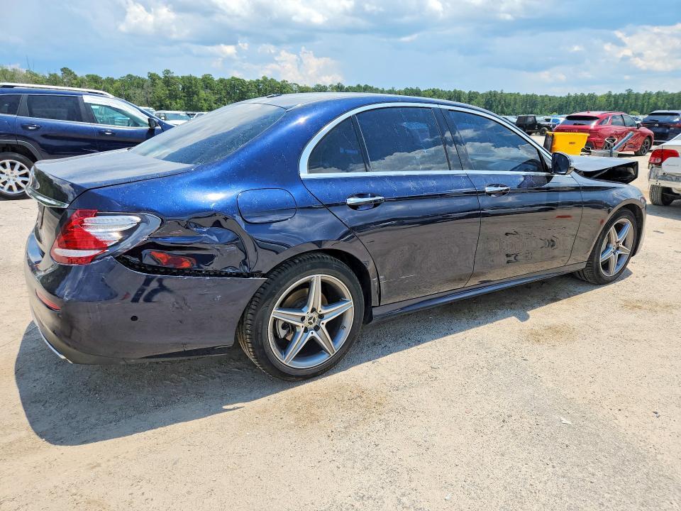 2020 MERCEDES-BENZ E 350 — Фото 3 из 12