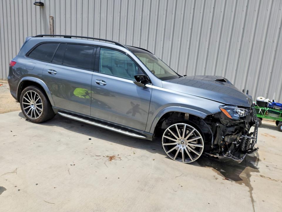 2020 MERCEDES-BENZ GLS 580 4MATIC — Фото 4 из 13