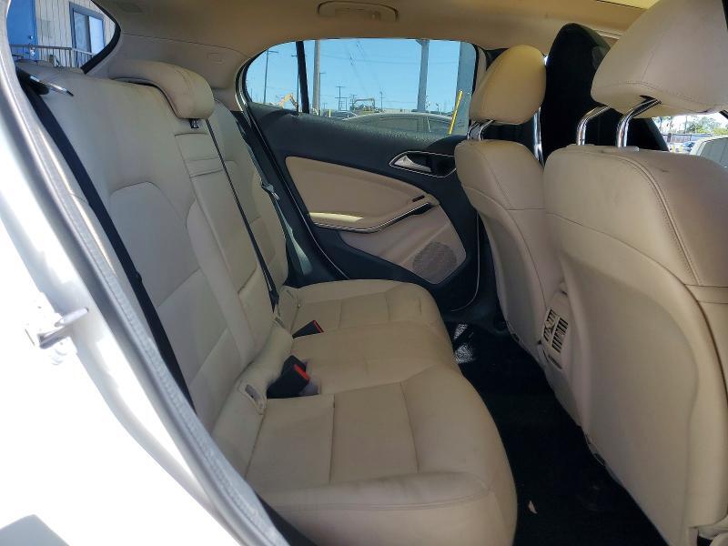 2020 MERCEDES-BENZ GLA 250 — Фото 11 из 14