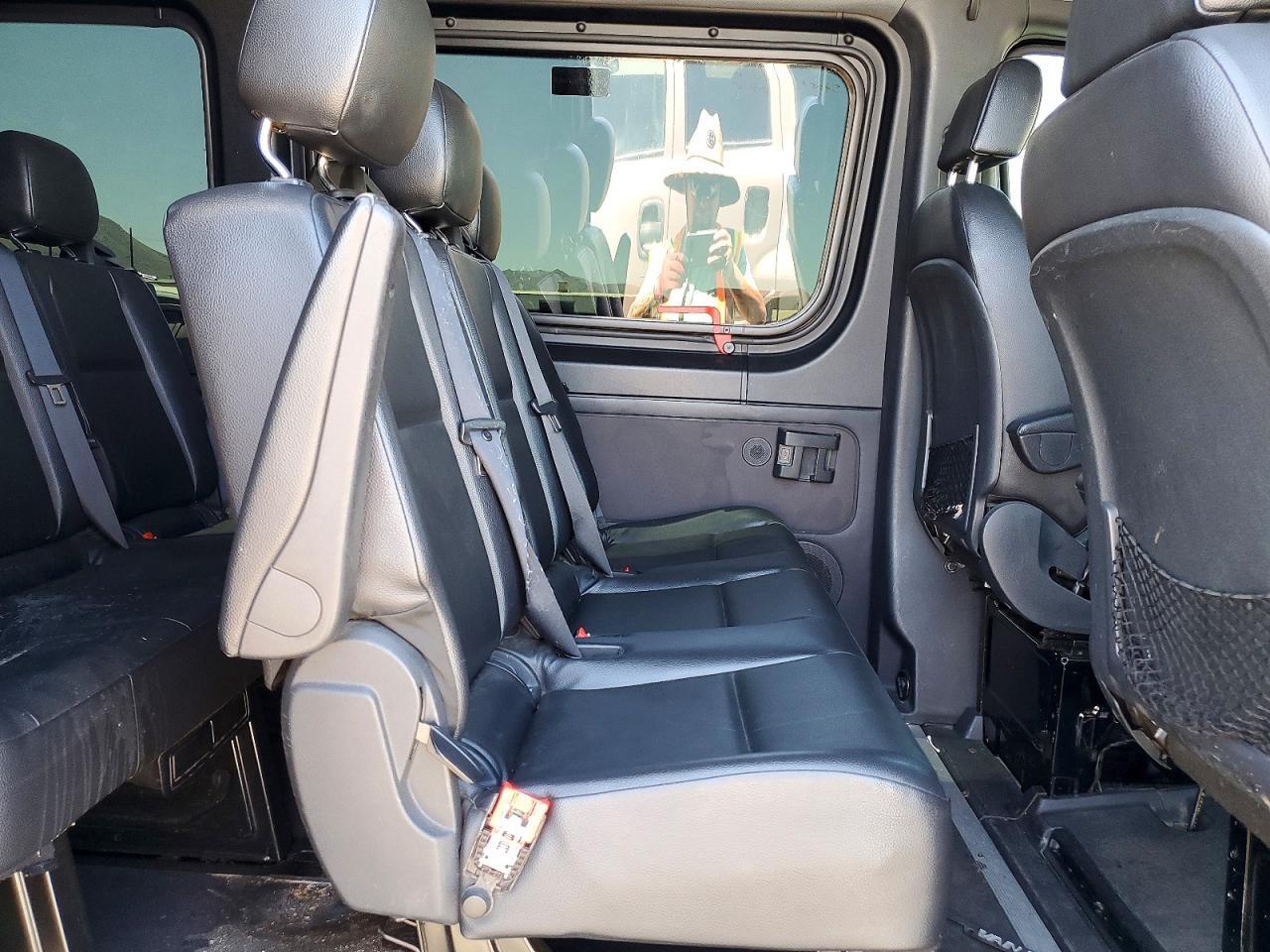 2020 MERCEDES-BENZ SPRINTER 2500 — Фото 11 из 13