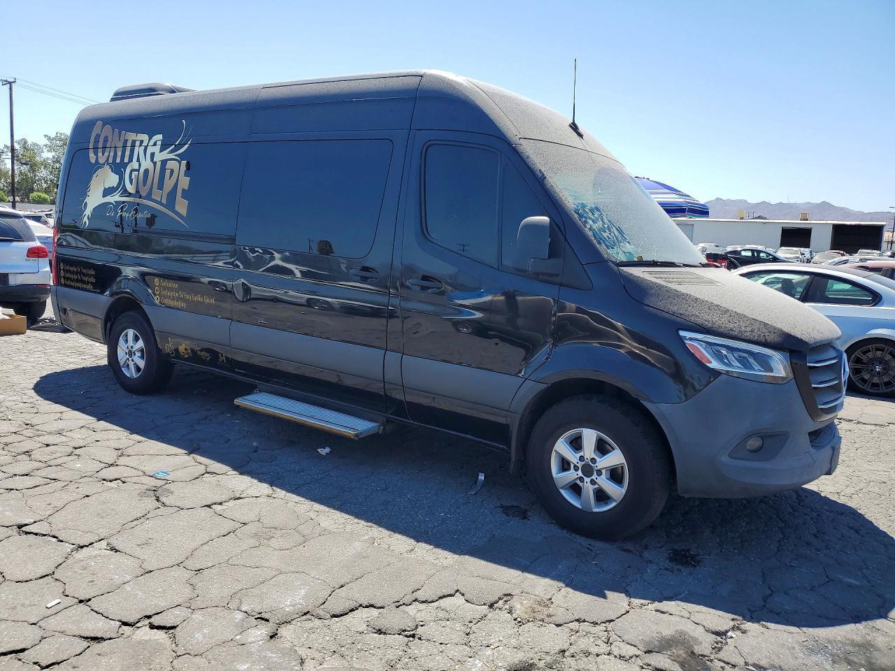 2020 MERCEDES-BENZ SPRINTER 2500 — Фото 4 из 13