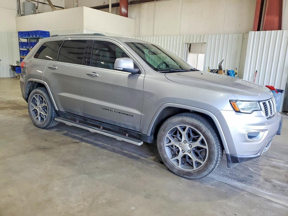 2018 JEEP GRAND CHEROKEE LIMITED — Фото 4 из 13