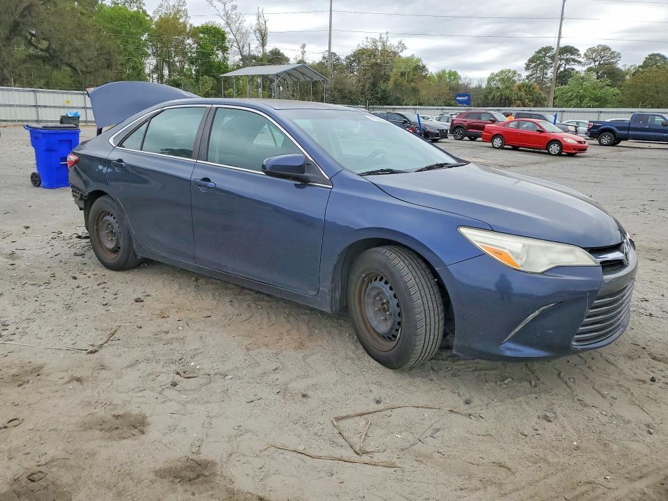 2015 TOYOTA CAMRY LE — Фото 4 из 12