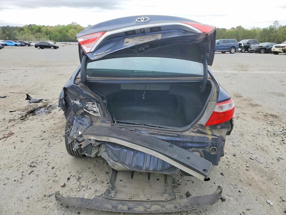 2015 TOYOTA CAMRY LE — Фото 6 из 12