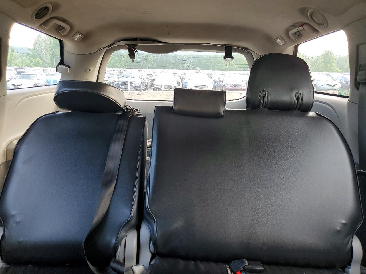 2016 TOYOTA SIENNA L 7-PASSENGER — Фото 10 из 13