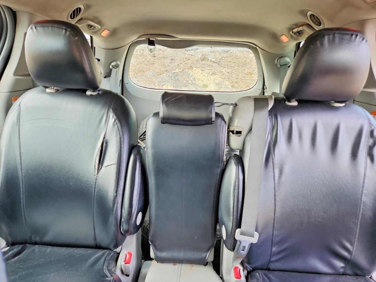 2017 TOYOTA SIENNA — Фото 10 из 13