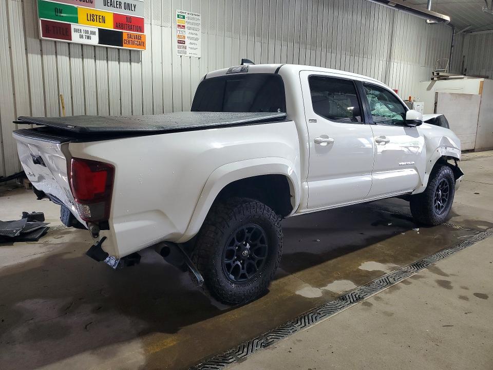 2020 TOYOTA TACOMA SR5 V6 — Фото 3 из 12
