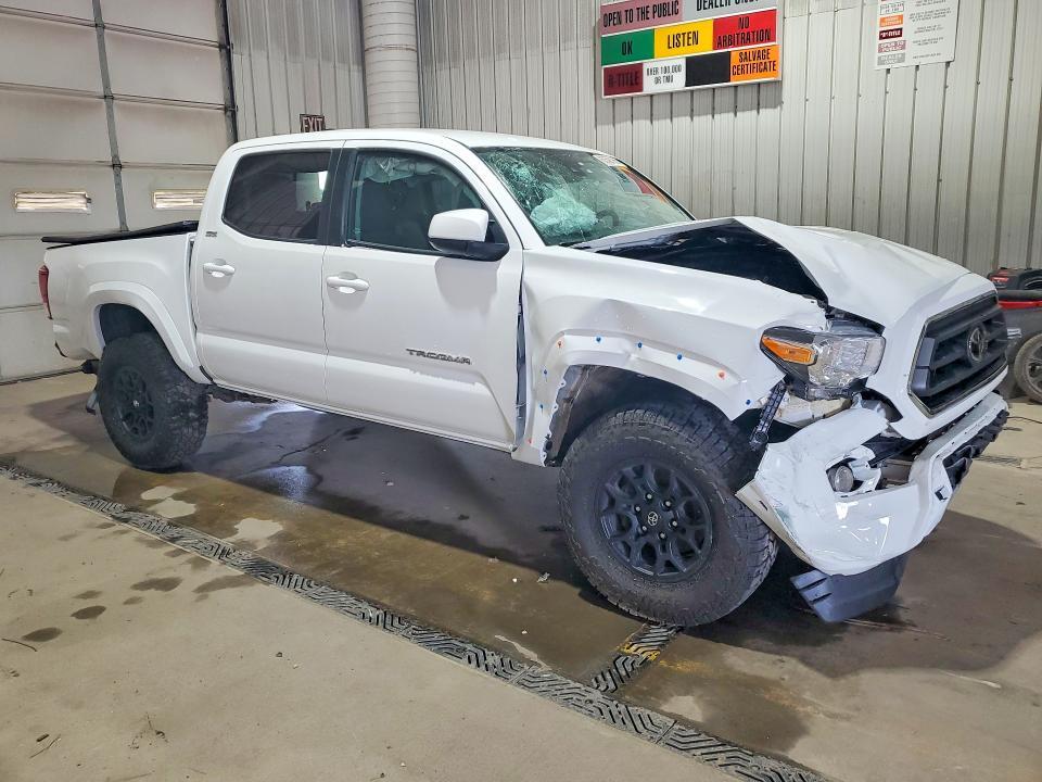 2020 TOYOTA TACOMA SR5 V6 — Фото 4 из 12