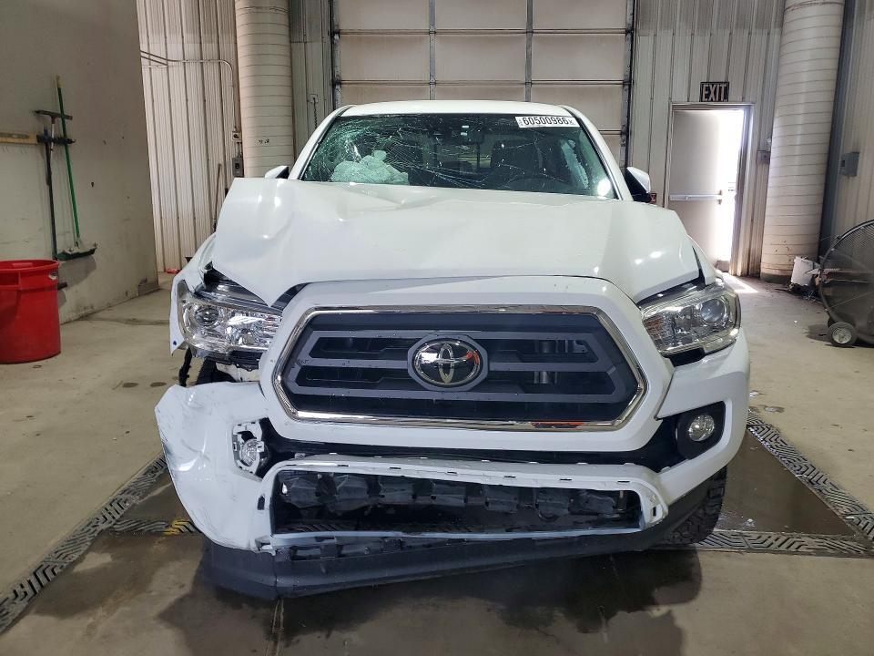 2020 TOYOTA TACOMA SR5 V6 — Фото 5 из 12