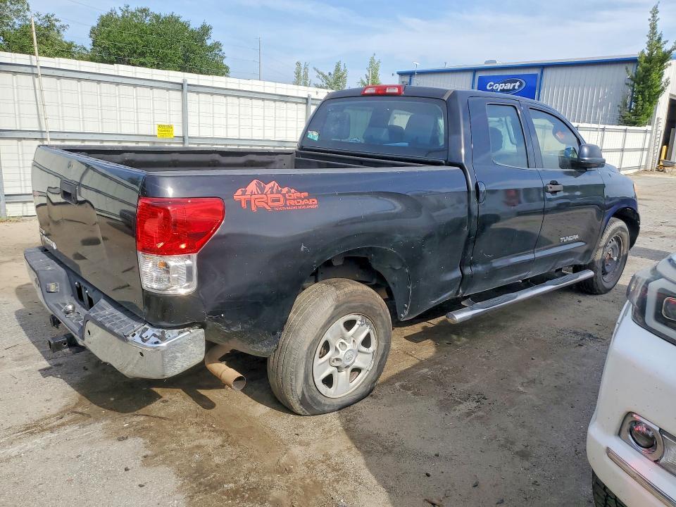 2011 TOYOTA TUNDRA DOUBLE CAB SR5 — Фото 3 из 12