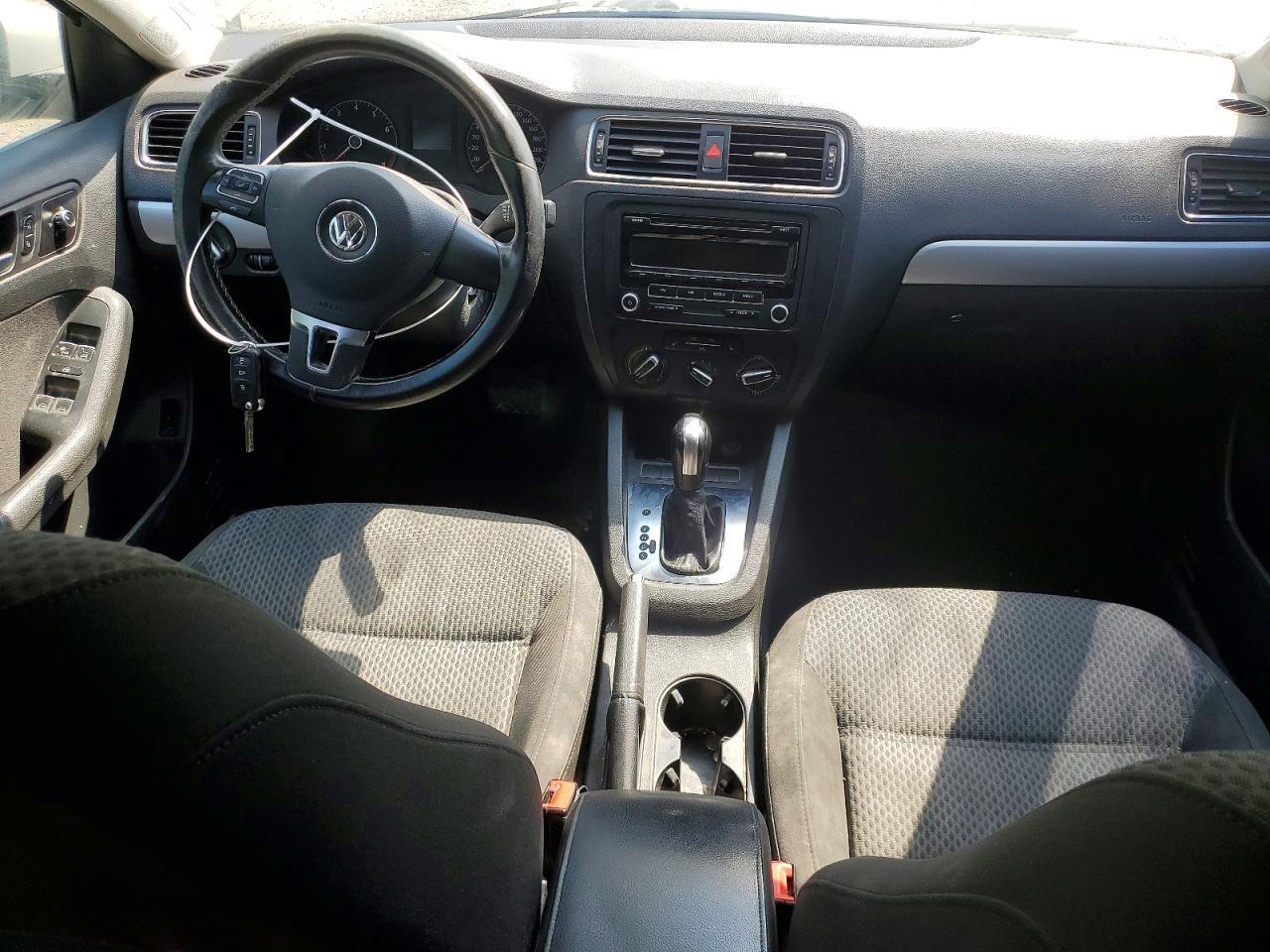 3VWDK7AJXDM364602 2013 VOLKSWAGEN JETTA photo no. 8