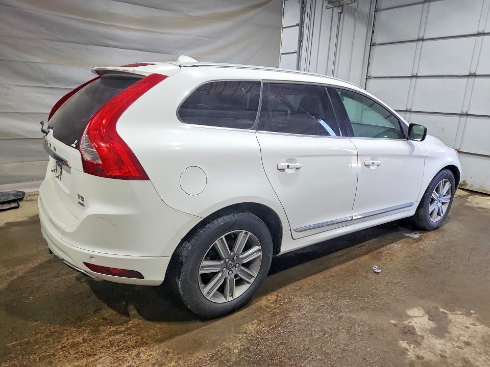 2017 VOLVO XC60 T5 INSCRIPTION — Фото 3 из 13