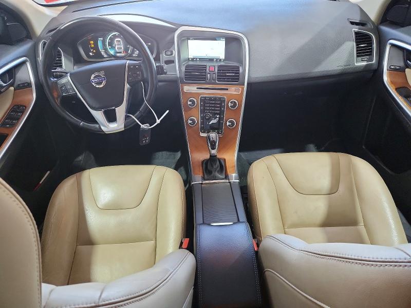 2017 VOLVO XC60 T5 INSCRIPTION — Фото 8 из 13