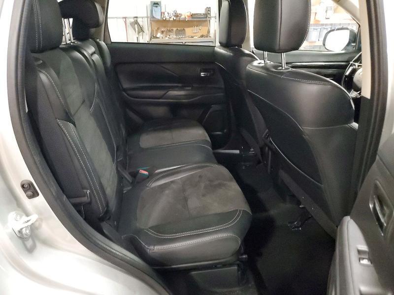 2020 MITSUBISHI OUTLANDER SE — Фото 11 из 13
