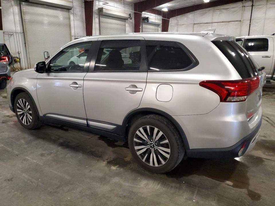 2020 MITSUBISHI OUTLANDER SE — Фото 2 из 13