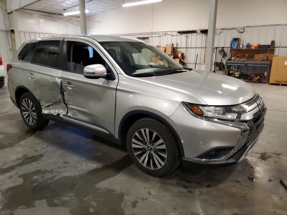 2020 MITSUBISHI OUTLANDER SE — Фото 4 из 13