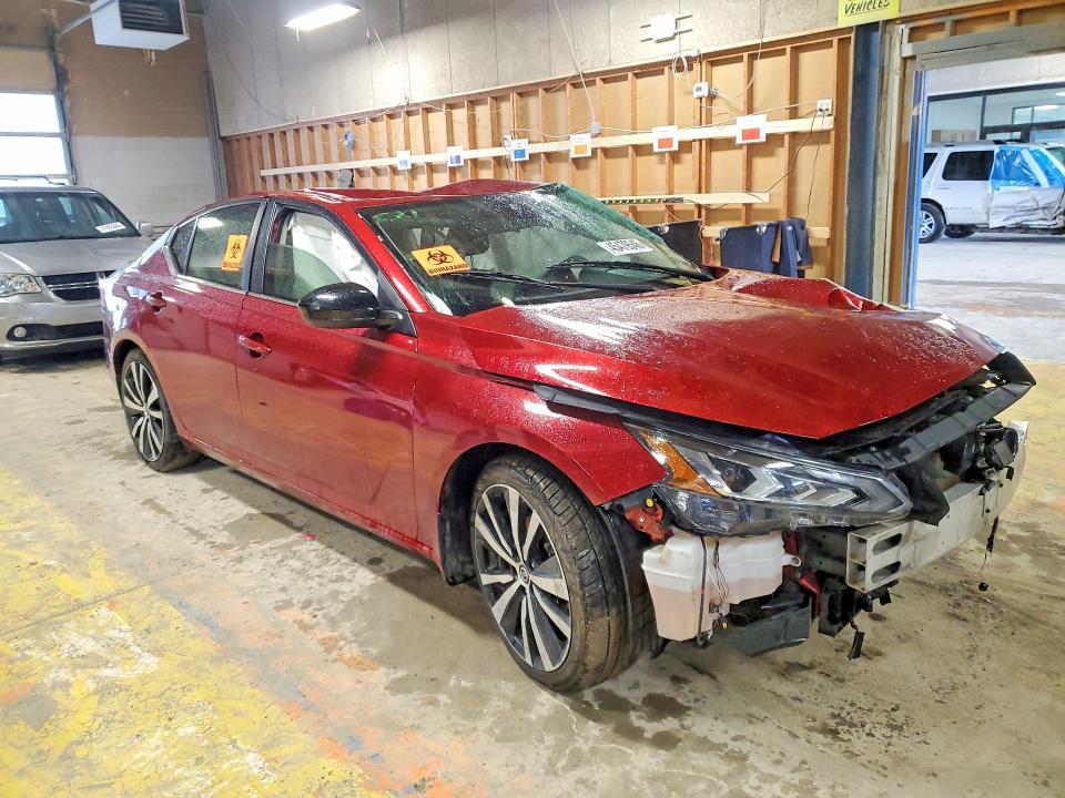 2020 NISSAN ALTIMA 2.5 SR — Фото 4 из 12