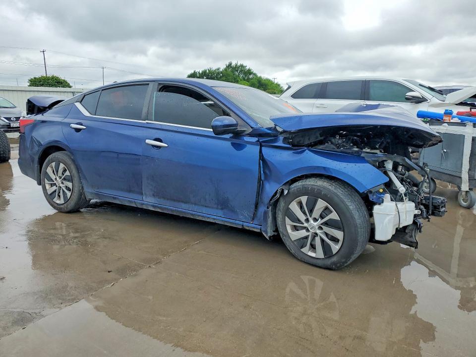 2020 NISSAN ALTIMA S — Фото 4 из 12