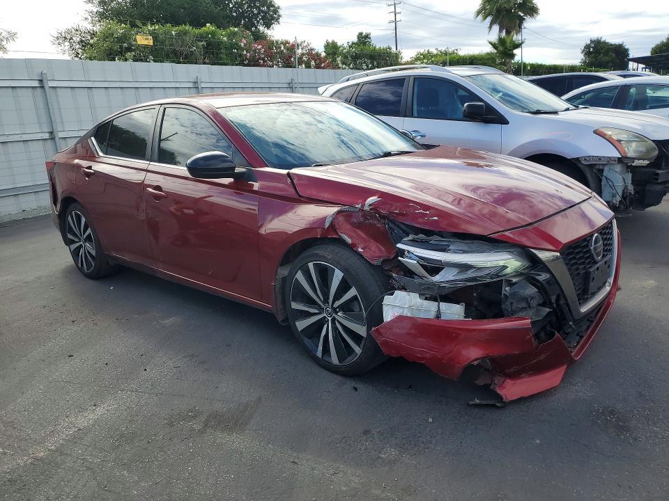 2020 NISSAN ALTIMA SR — Фото 4 из 12