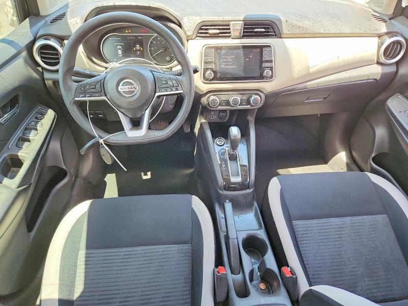 2020 NISSAN VERSA SV — Фото 8 из 12