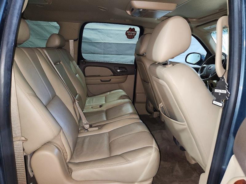 2010 GMC YUKON XL K1500 SLT — Фото 11 из 13